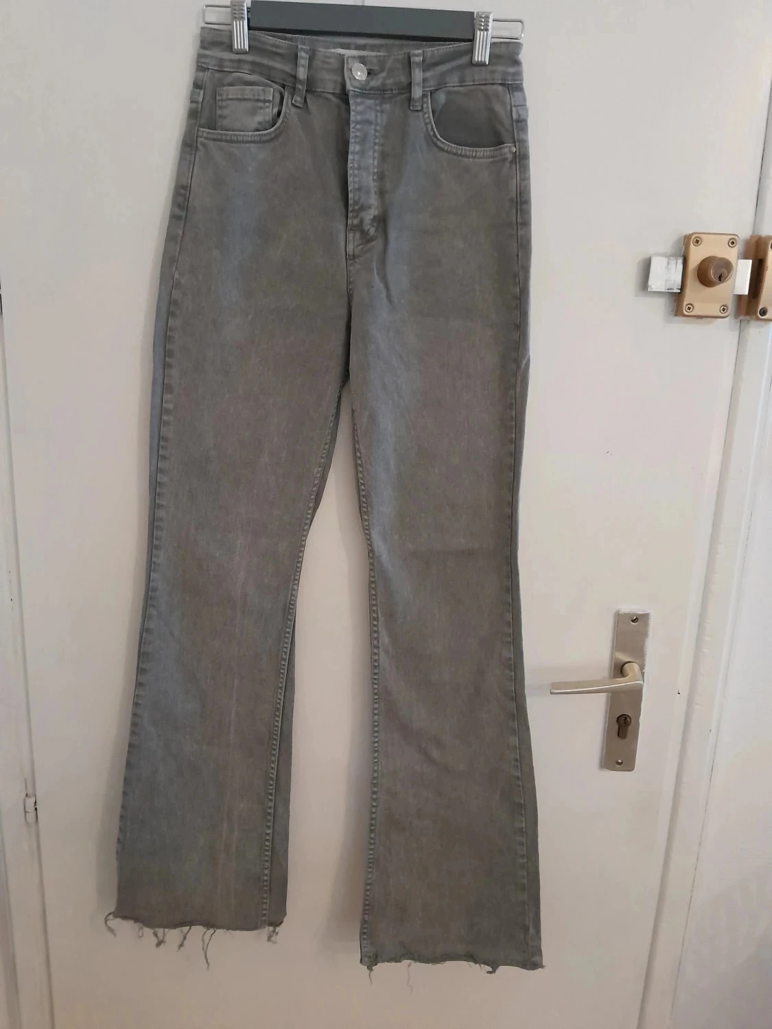 Jeans femme Taille 38 - Marque Stradivarius, couleur bleu clair